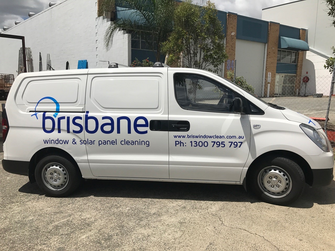 Brisbane-window-cleaning -van